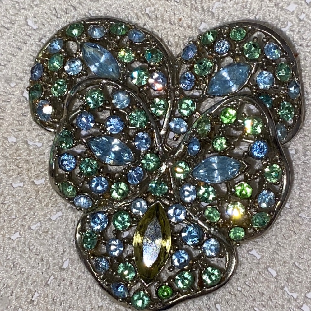 Vintage Ladies Brooch